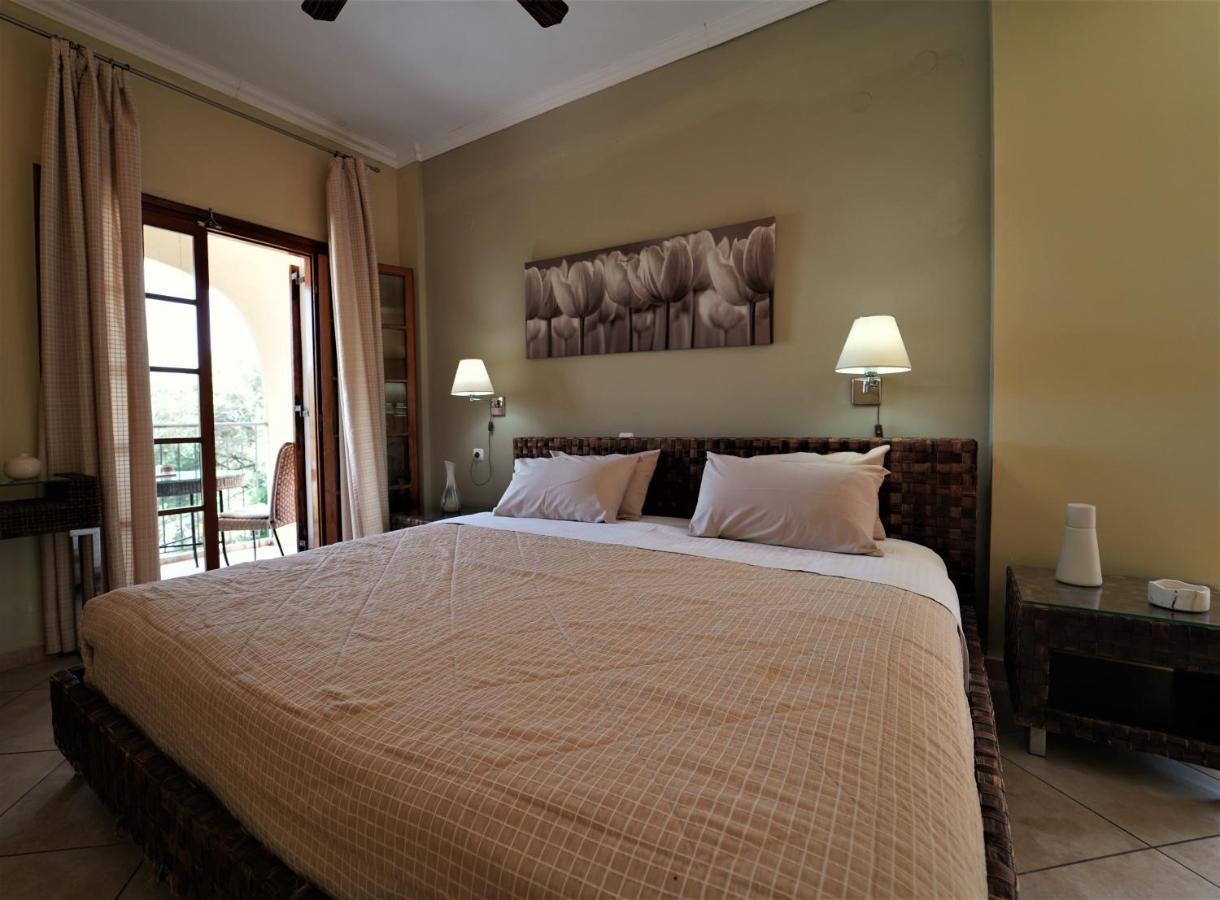 Bella Vista Hotel Studios & Apartments Parga Exterior photo