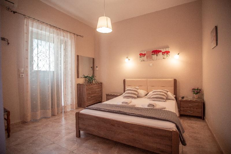 Bella Vista Hotel Studios & Apartments Parga Exterior photo
